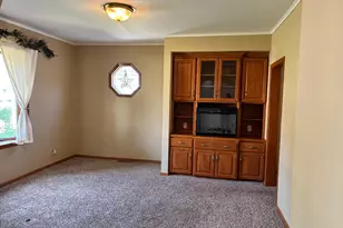109 S Grant St, Lake Mills, IA 50450 - Photo 10