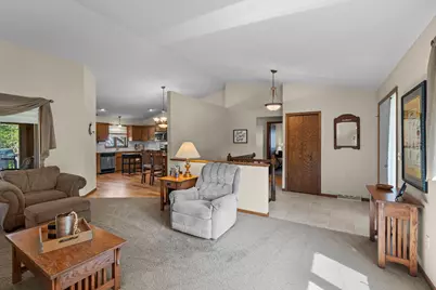 1286 Limestone Drive S, Shakopee, MN 55379 - Photo 10