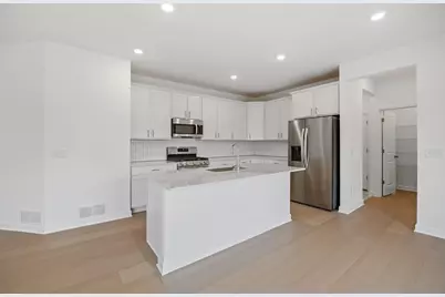18350 Glancy Way, Lakeville, MN 55068 - Photo 2