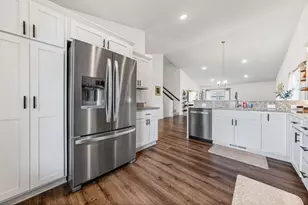 909 Emily Ct NE, Montgomery, MN 56069 - Photo 10