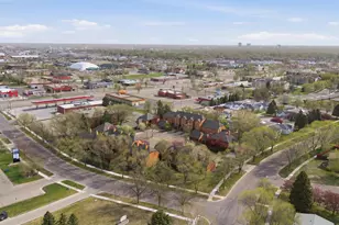 1415 W Gateway Cir S, Fargo,  58103 - Photo 30