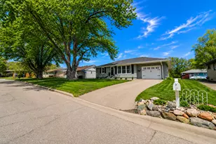 212 Sunset Dr, Jordan, MN 55352 - Photo 2