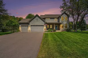 2350 Fawn Hill Ct, Chanhassen, MN 55317 - Photo 1