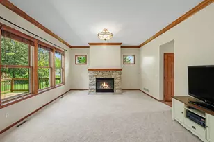 2350 Fawn Hill Ct, Chanhassen, MN 55317 - Photo 12