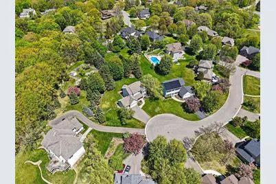 2350 Fawn Hill Court, Chanhassen, MN 55317 - Photo 36