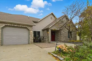 410 Sundown Dr, Avon, MN 56310 - Photo 4
