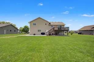401 10th St SE, Freeport, MN 56331 - Photo 8