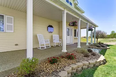 1413 27th Street NW, Austin, MN 55912 - Photo 2