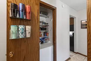 10340 York Ln, Bloomington, MN 55431 - Photo 16