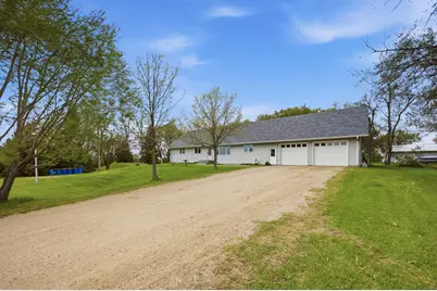 4942 43rd Avenue N, Moorhead, MN 56560 - Photo 2