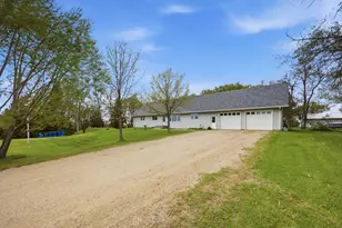 4942 43rd Ave N, Moorhead, MN 56560 - Photo 2