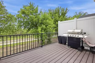 16383 Glory Ln, Eden Prairie, MN 55344 - Photo 8