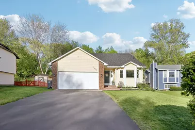 17698 S Shore Lane W, Eden Prairie, MN 55346 - Photo 2