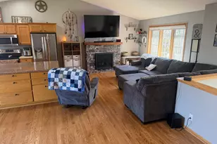 125 Sandstone Dr NW, Eyota, MN 55934 - Photo 8