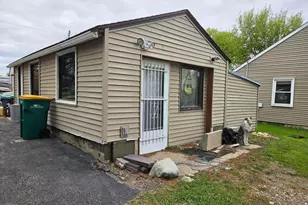 1803 SE Marshall St, Albert Lea, MN 56007 - Photo 1