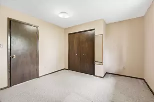 9215 Shannon Ln, Corcoran, MN 55340 - Photo 20