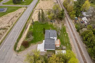 305 Main Ave N, Braham, MN 55006 - Photo 10