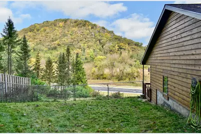24321 County Road 20, Winona, MN 55987 - Photo 6