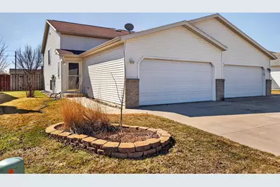4272 39 1/2 Avenue S, Fargo, ND 58104 - Photo 1