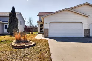 4272 39 1/2 Ave S, Fargo, ND 58104 - Photo 2