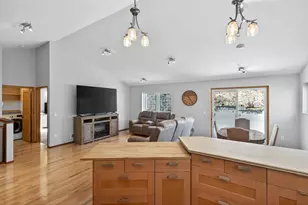 13593 Embry Way, Apple Valley, MN 55124 - Photo 6