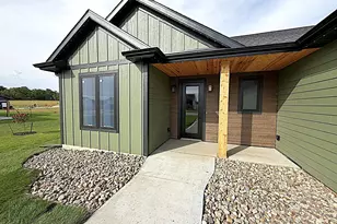 145 Rolling Hills Dr, Elgin, MN 55932 - Photo 4