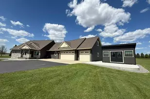 37037 337th St, Redwood Falls, MN 56283 - Photo 12