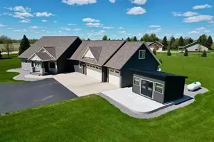 37037 337th St, Redwood Falls, MN 56283 - Photo 4