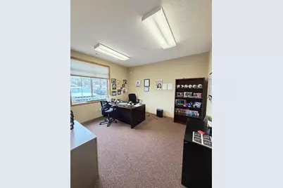 7965 Stone Creek Drive, Chanhassen, MN 55317 - Photo 4