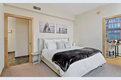 215 10th Avenue S #735, Minneapolis, MN 55415 - Photo 14