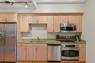 215 10th Ave S, Minneapolis, MN 55415 - Photo 6