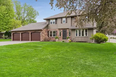 900 Nina Court, Mendota Heights, MN 55118 - Photo 2