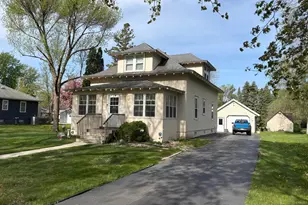 724 12th St S, Benson, MN 56215 - Photo 2