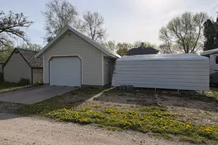 724 12th St S, Benson, MN 56215 - Photo 4
