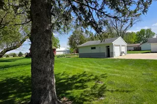 111 Hague Ave N, Hollandale, MN 56045 - Photo 22