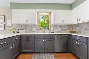1646 Mayfield Heights Rd, Mendota Heights, MN 55118 - Photo 8