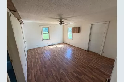 321 Rice Street S, Kasota, MN 56050 - Photo 6