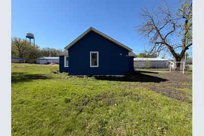 321 Rice Street S, Kasota, MN 56050 - Photo 2