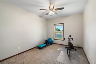 1828 Fescue Cir, Shakopee, MN 55379 - Photo 30
