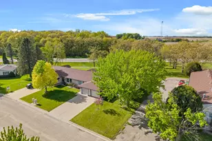 813 Sprague Street N, Caledonia, MN 55921 - Photo 20