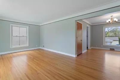 4325 Beard Avenue N, Robbinsdale, MN 55422 - Photo 4