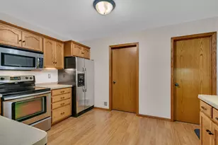 516 Graceview Loop, Saint Joseph, MN 56374 - Photo 4