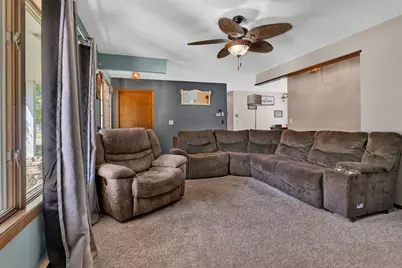 608 E Ash Avenue, Olivia, MN 56277 - Photo 10