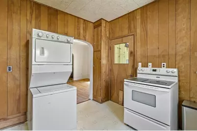 323 4th Street SE, Staples, MN 56479 - Photo 8