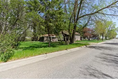 323 4th Street SE, Staples, MN 56479 - Photo 22