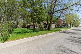 323 4th St SE, Staples, MN 56479 - Photo 22