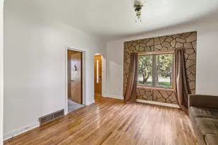 323 4th St SE, Staples, MN 56479 - Photo 6