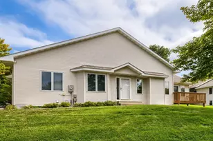 834 Wescott Square, Eagan, MN 55123 - Photo 1