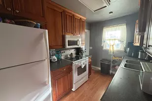207 S 6th St, Montevideo, MN 56265 - Photo 10
