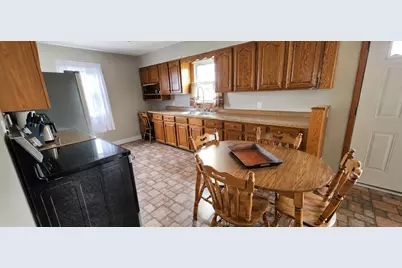 913 E Elm Street, Redwood Falls, MN 56283 - Photo 2